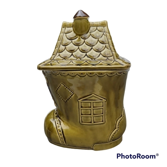 Vintage Japan Cookies Jar Shoe House with Grandma avocado green - Picture 3 of 10